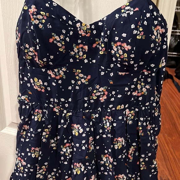Ruffle Summer Floral Dress - Picture 2 of 5